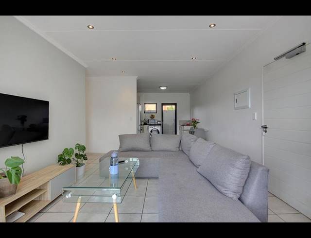 2 BEDROOM APARTMENT FOR SALE IN RIVONIA
